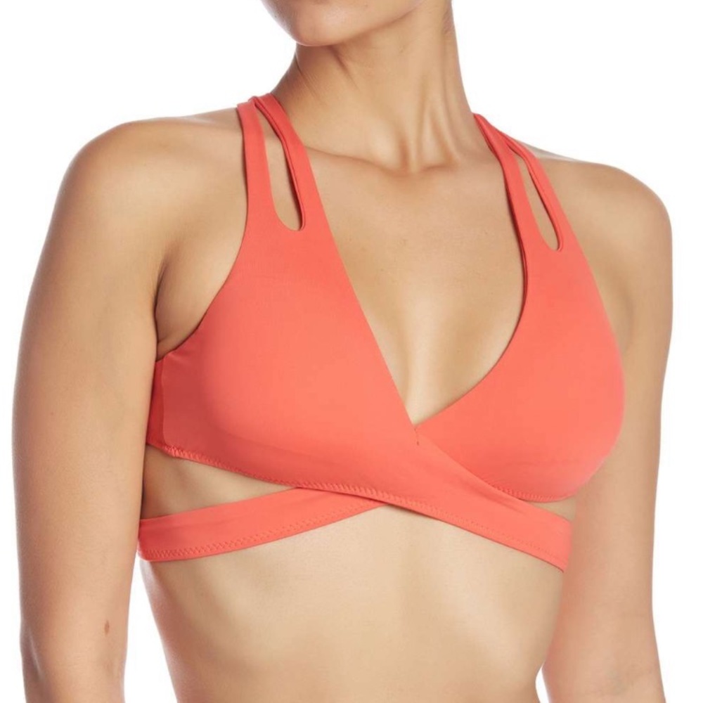 *NWT* Becca bikini top